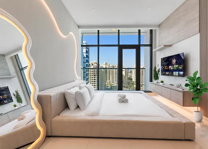 Seven Palm Hotel With West Beach Access Dubai