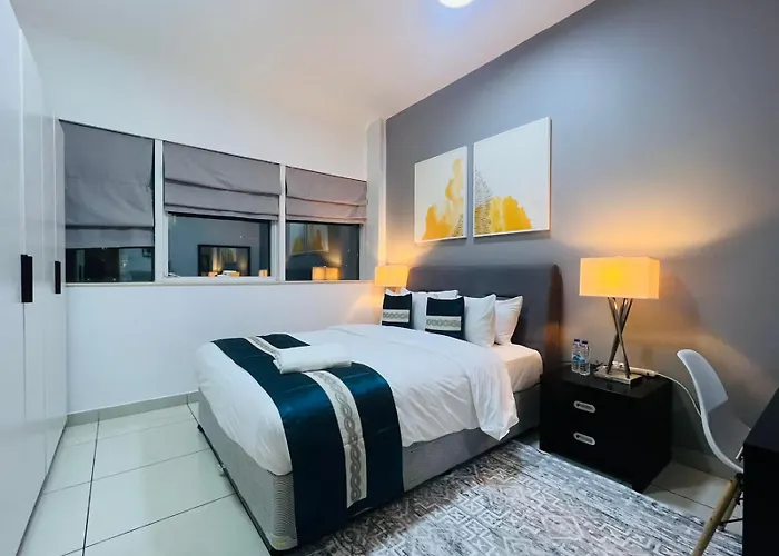 Private Rooms In 3 Bedroom Apartment Skynest Homes Marina Pinnacle Dubai